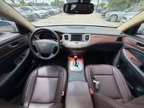 Used 2013 Hyundai Genesis 3.8 w/ Premium Pkg RWD image 14