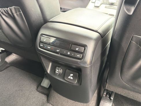 Used 2022 Hyundai Palisade SEL w/ 8P Bench Seat Package FWD image 19