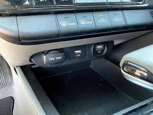 Used 2023 Hyundai Elantra SEL FWD image 25