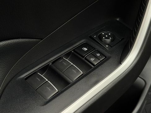 Used 2022 Toyota RAV4 XLE w/ Convenience Package AWD/4WD image 11