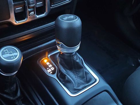 Used 2021 Jeep Wrangler Unlimited Islander image 24