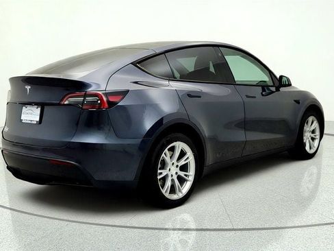 Used 2021 Tesla Model Y Long Range AWD/4WD image 5
