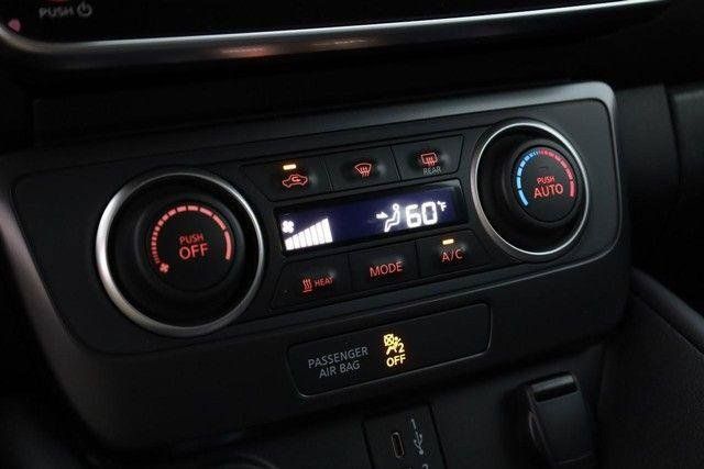 Used 2025 Nissan Leaf S FWD image 13
