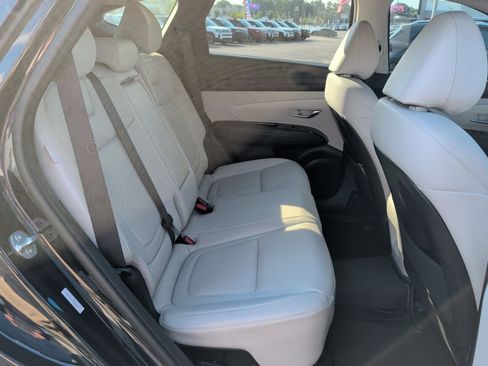 Used 2025 Hyundai Tucson Limited AWD/4WD image 29