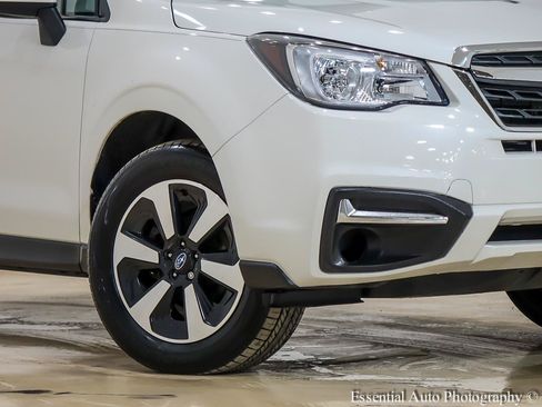Used 2018 Subaru Forester 2.5i Premium w/ All-Weather Package AWD/4WD image 3