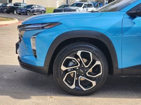 Used 2025 Chevrolet Trax RS w/ Driver Confidence Package image 15