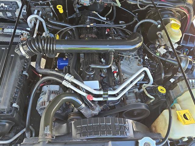Used 2004 Jeep Wrangler Sahara AWD/4WD image 21