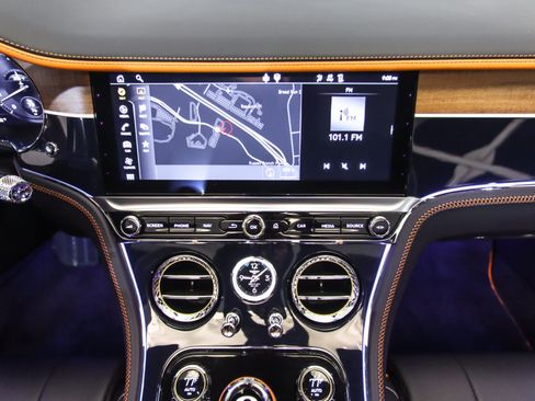 Used 2024 Bentley Continental GT Speed image 26