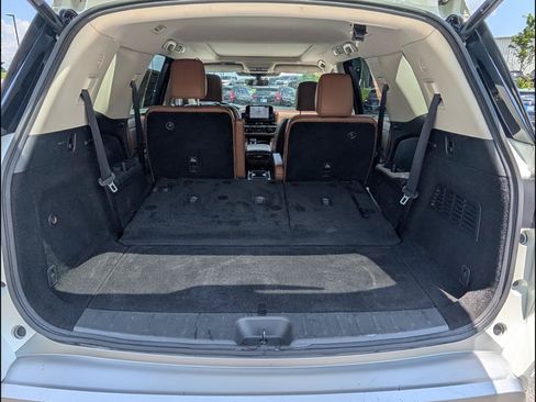 Used 2023 Nissan Pathfinder Platinum AWD/4WD image 20