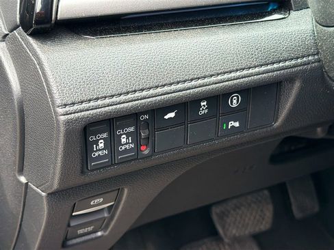 Used 2023 Honda Odyssey Touring image 10