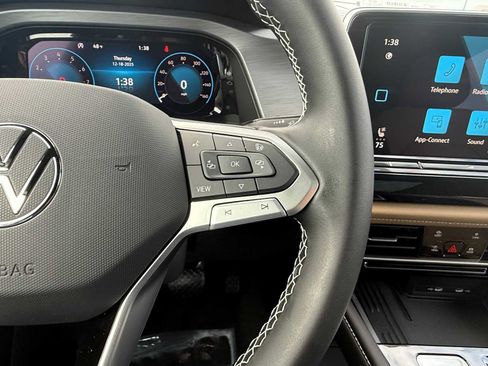 New 2026 Volkswagen Atlas Cross Sport SE image 15