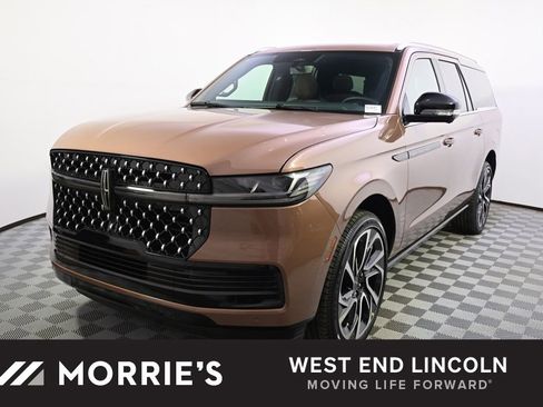 New 2026 Lincoln Navigator L Black Label AWD/4WD image 1