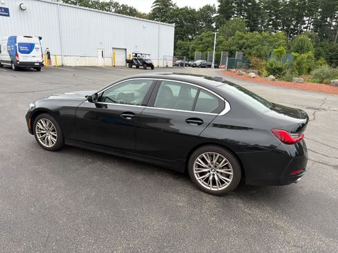 Used 2024 BMW 330i xDrive Sedan w/ Premium Package AWD/4WD image 8