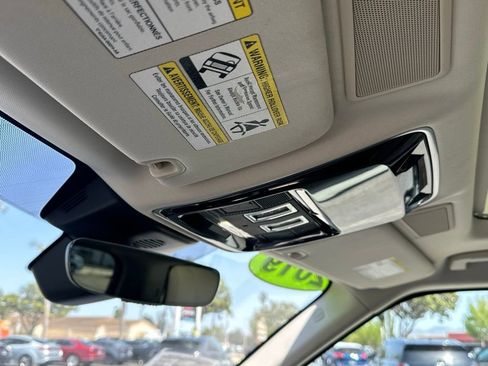 Used 2019 Land Rover Range Rover Sport HSE AWD/4WD image 16