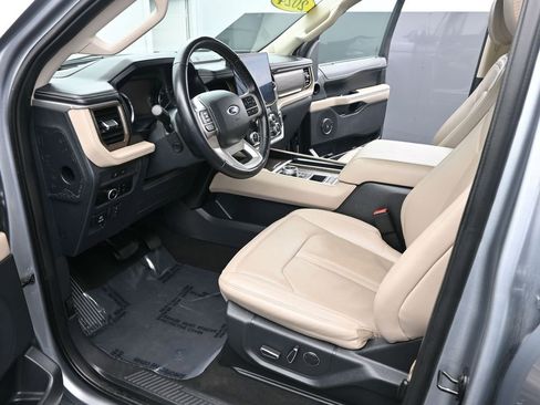 Used 2024 Ford Expedition Max Limited image 18