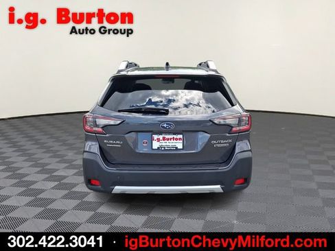 Used 2023 Subaru Outback Touring AWD/4WD image 5