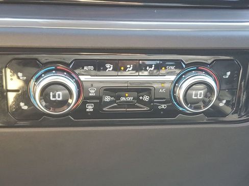 Used 2023 GMC Sierra 1500 SLT w/ X31 Off-Road Package image 33