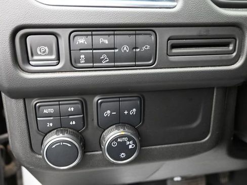 Used 2021 Chevrolet Tahoe Premier AWD/4WD image 42