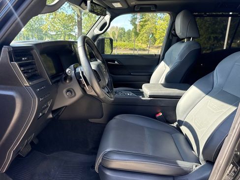 Used 2025 Lexus GX 550 w/ Accessory Package (Z1) AWD/4WD image 12