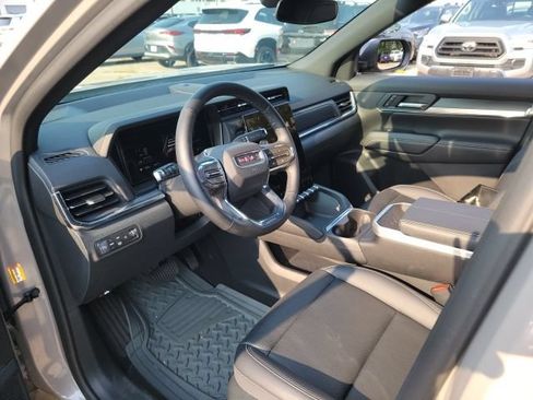 Used 2026 GMC Terrain Elevation w/ Elevation Premium Package AWD/4WD image 9