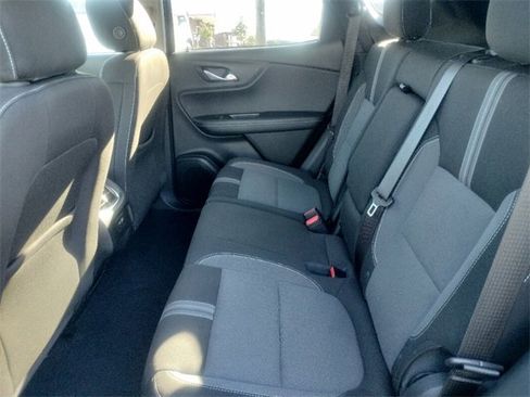 Used 2025 Chevrolet Blazer LT image 17