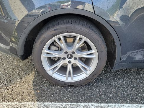 Used 2024 Tesla Model Y Long Range image 14