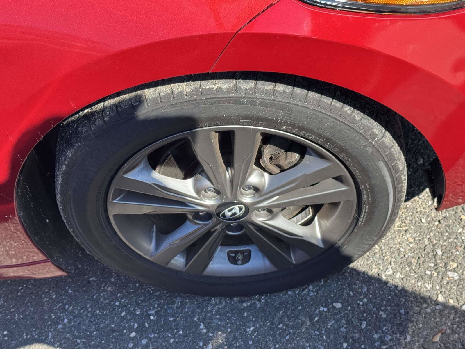 Used 2017 Hyundai Elantra Value Edition w/ Cargo Package FWD image 5