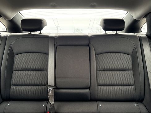 Used 2024 Chevrolet Malibu LT image 6