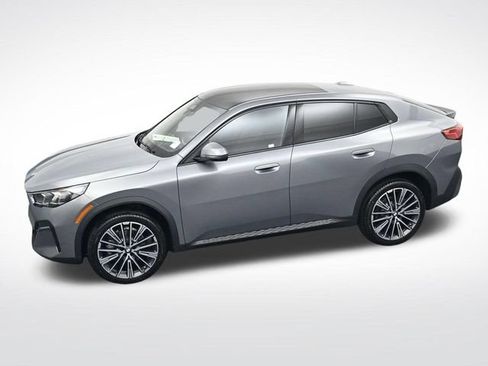 New 2026 BMW X2 xDrive28i w/ Technology Package AWD/4WD image 32