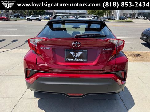 Used 2019 Toyota C-HR Limited FWD image 6