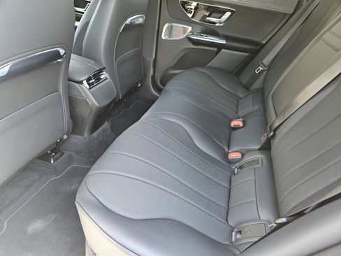 New 2026 Mercedes-Benz EQE 320 4MATIC SUV image 29