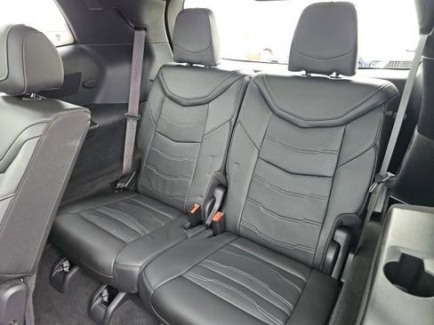 Used 2021 Cadillac XT6 Premium Luxury w/ Platinum Package AWD/4WD image 31