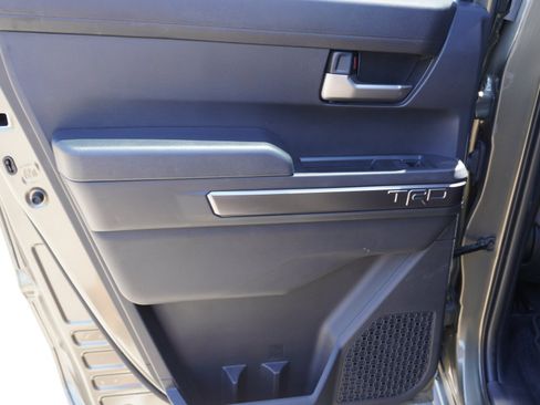 Used 2025 Toyota Tacoma TRD Sport AWD/4WD image 15
