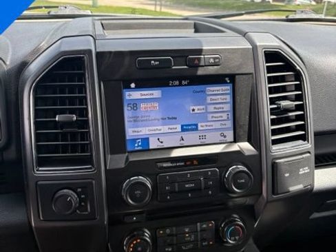 Used 2018 Ford F150 XLT w/ Equipment Group 302A Luxury AWD/4WD image 22