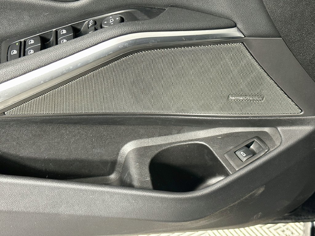 Used 2019 BMW 330i Sedan w/ Premium Package RWD image 19