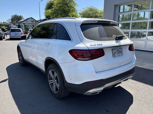 Used 2021 Mercedes-Benz GLC 300 4MATIC image 3