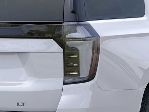 New 2026 Chevrolet Suburban LT w/ Comfort Package AWD/4WD image 11