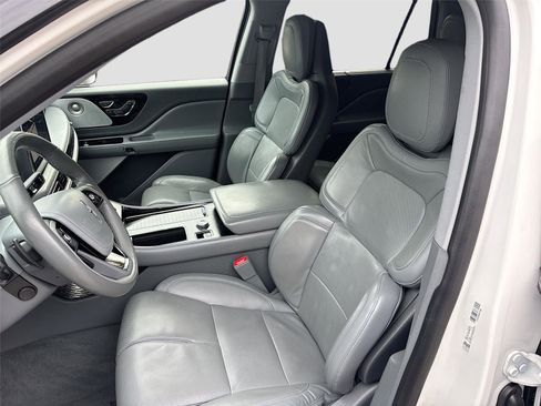 Used 2020 Lincoln Aviator Reserve w/ Equipment Group 202A image 24