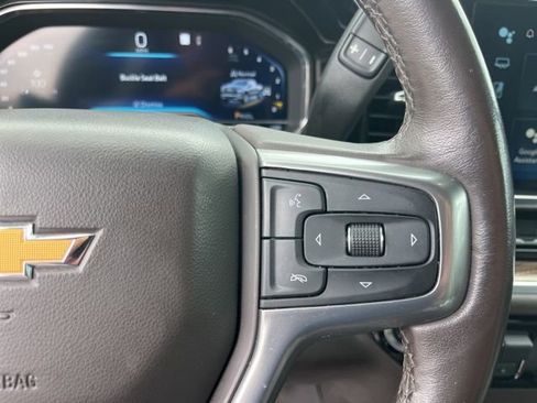 Used 2022 Chevrolet Silverado 1500 LT AWD/4WD image 21