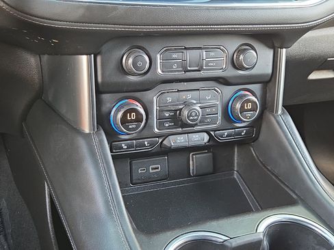 Used 2021 Chevrolet Tahoe LT RWD image 30