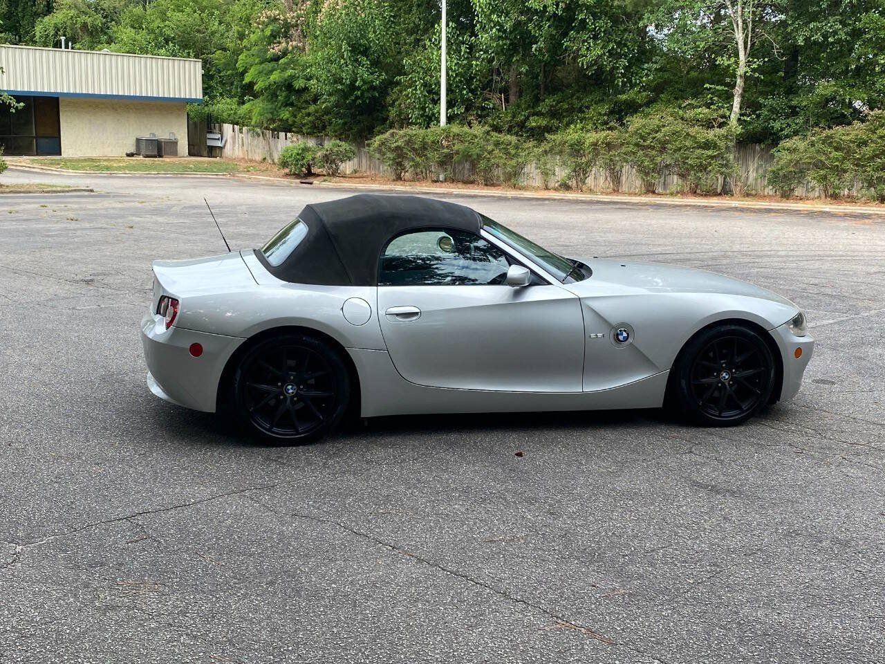 Used 2005 BMW Z4 2.5i RWD image 4