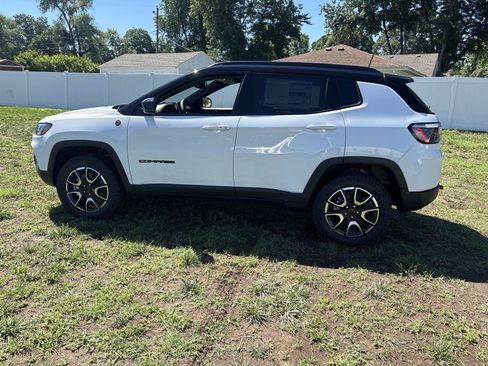 New 2026 Jeep Compass Trailhawk AWD/4WD image 8