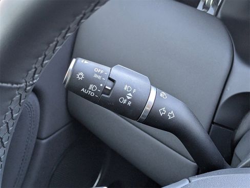 Used 2025 Land Rover Discovery Sport S image 26