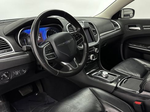 Used 2020 Chrysler 300 Touring L w/ Quick Order Package 2EF image 8