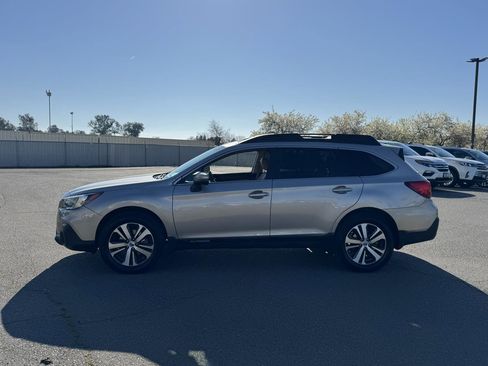 Used 2019 Subaru Outback 2.5i Limited image 6