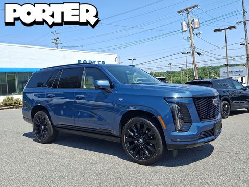Certified 2026 Cadillac Escalade Platinum Sport AWD/4WD image 1