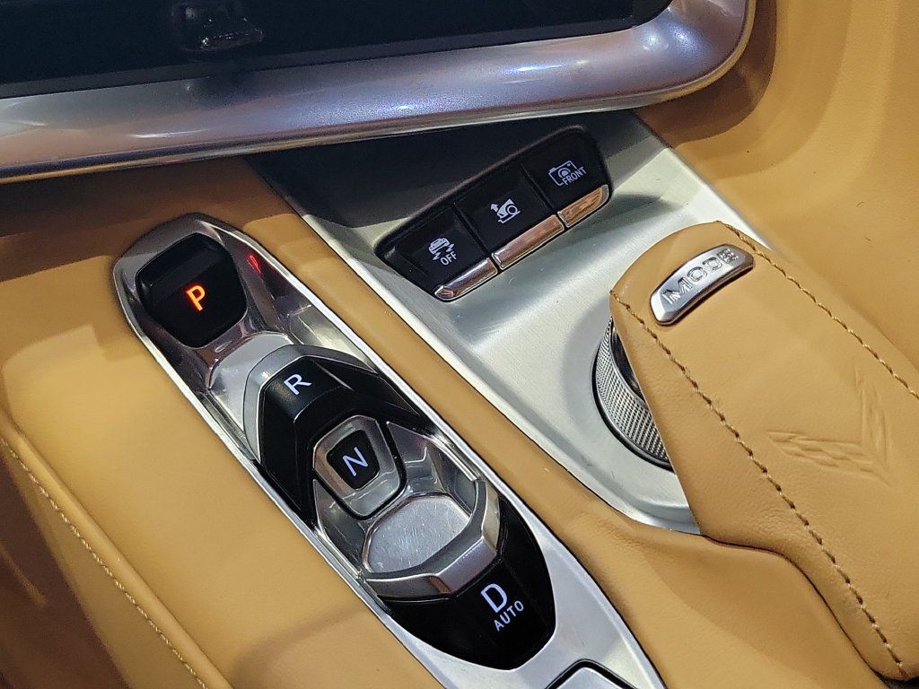 Used 2025 Chevrolet Corvette Stingray Premium Cpe w/ Z51 Performance Package RWD image 23