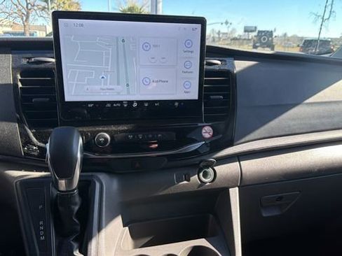 Used 2024 Ford Transit 350 XLT image 12