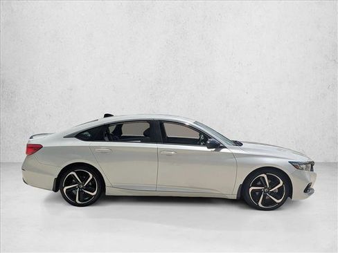 Used 2022 Honda Accord Sport image 4