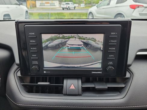 Used 2021 Toyota RAV4 LE image 32